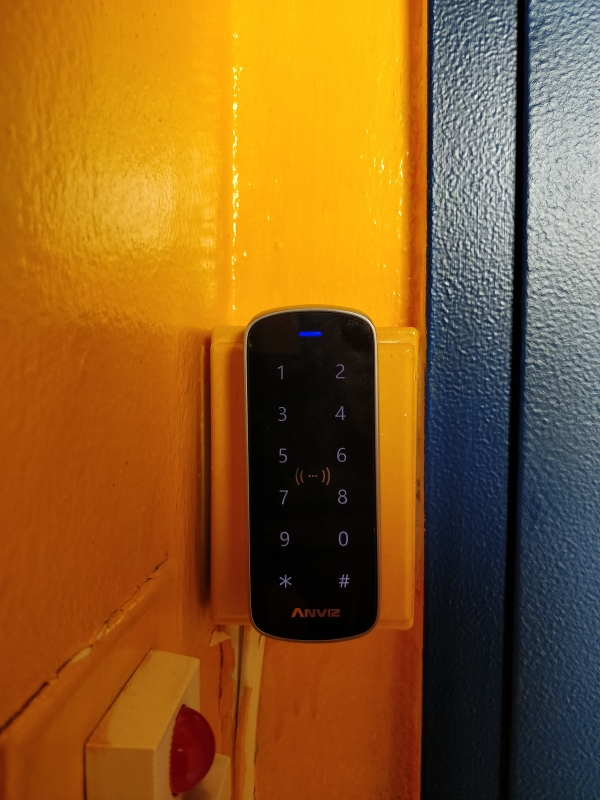 Access Control, Badge and PIN, M3 Rfid/Mifare, IP65, Linux, Wi-fi and Bluetooth 